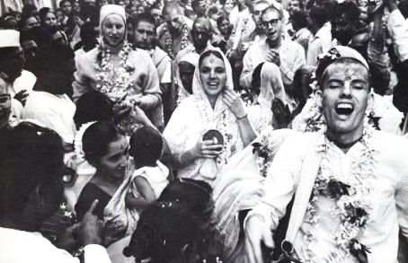 Декабрь 1970 года, харинама в Сурате: Гурудас, Реватинандана, Ямуна, Гирирадж, Хамсадута.